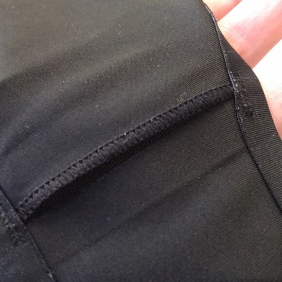 Athleta Floral Fiore Wrap Black Bikini Swim Top UPF 50+ Women's Size XS - Picture 8 of 8